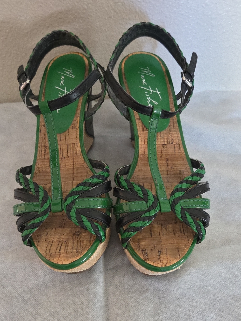 Marc Fisher Green & Navy T-Strap Platforn Sandals Women's 8 1/2